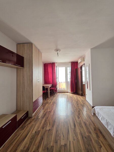 Theodor Pallady/piata Trapezului,3minute metrou