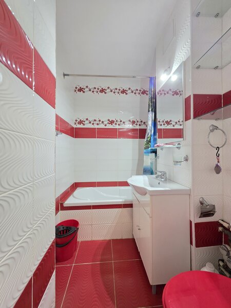 Theodor Pallady/piata Trapezului,3minute metrou