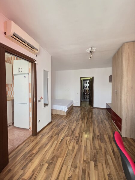 Theodor Pallady/piata Trapezului,3minute metrou